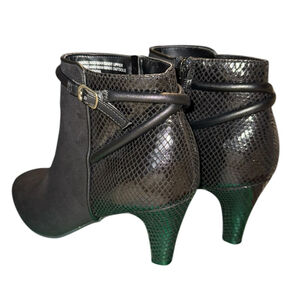 Karen Scott Black Ankle Booties with Snakeskin Detail & Kitten Heel – Size 8